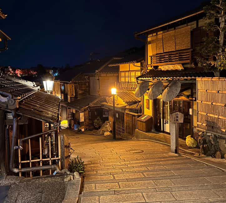 Kyoto: Gion Magical Night Walking Tour with Geisha Trivia - The illuminated pagoda and quieter paths