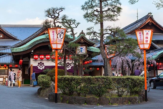 Kyoto Gion Night Walk & Geisha District Guided Tour - Key points to know before booking