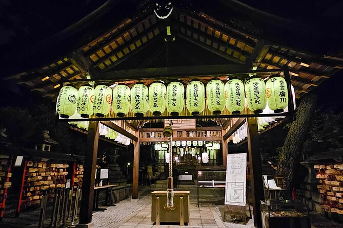 Kyoto Gion Night Walk & Geisha District Guided Tour - Yasaka Shrine and the final half hour