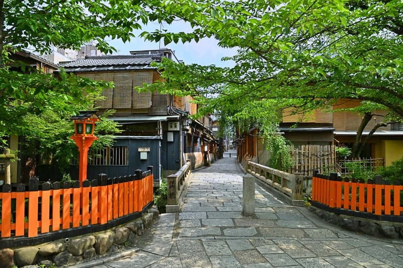 Kyoto: Gion Walking Tour - What this Gion walk is really about
