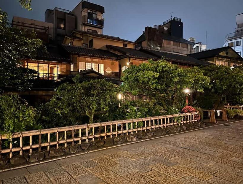 Kyoto: Gion Walking Tour - Pontocho Alley and the Kamo River