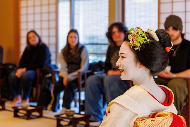 Kyoto: Meet the Geisha Maiko with Gion Walking Tour - Why the maiko meeting is the heart of the experience