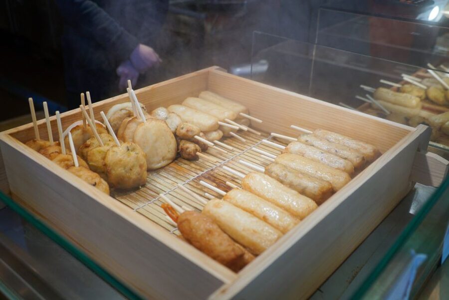 Kyoto: Nishiki Market Brunch Walking Tour-7 Tastings+Brunch - The guides make or break the experience