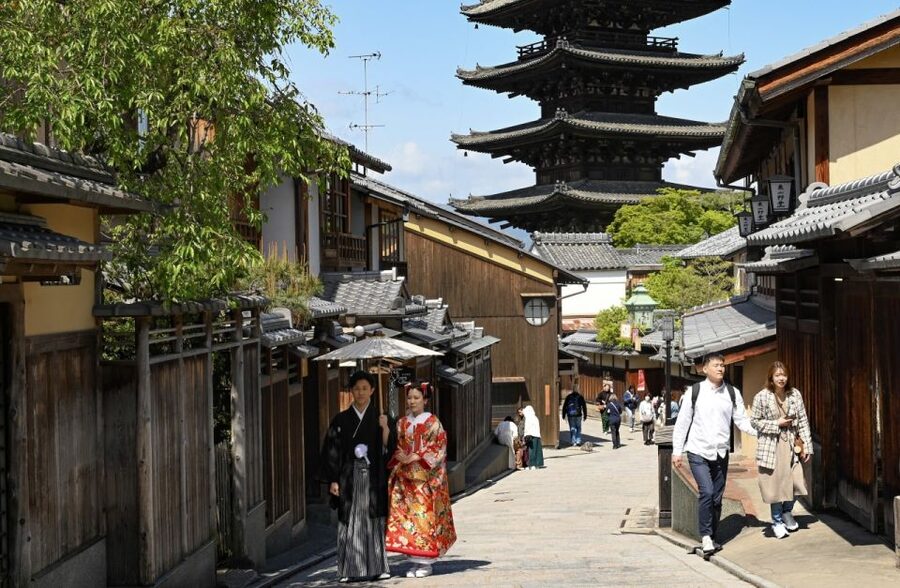Kyoto: Private Customized Walking Tour with a Local Insider - What the $64 Price Really Buys