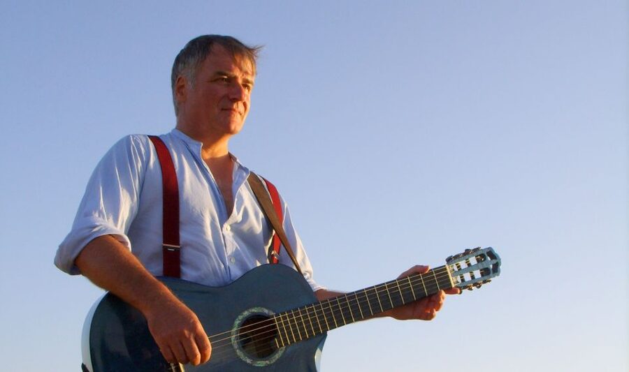 La Spezia: Guided Walking Tour with Italian-Inspired Music - Why music changes a walk through La Spezia