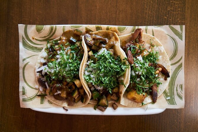 LA Venice Beach Hidden Gems Food Tour With 6 Food Tastings - What the guide adds to the food