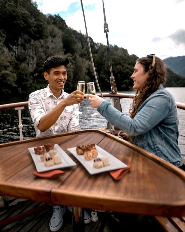 Lake Te Anau: 3-Hour Boat Cruise with Guided Walk - The South Fiord walk to the Hidden Lakes