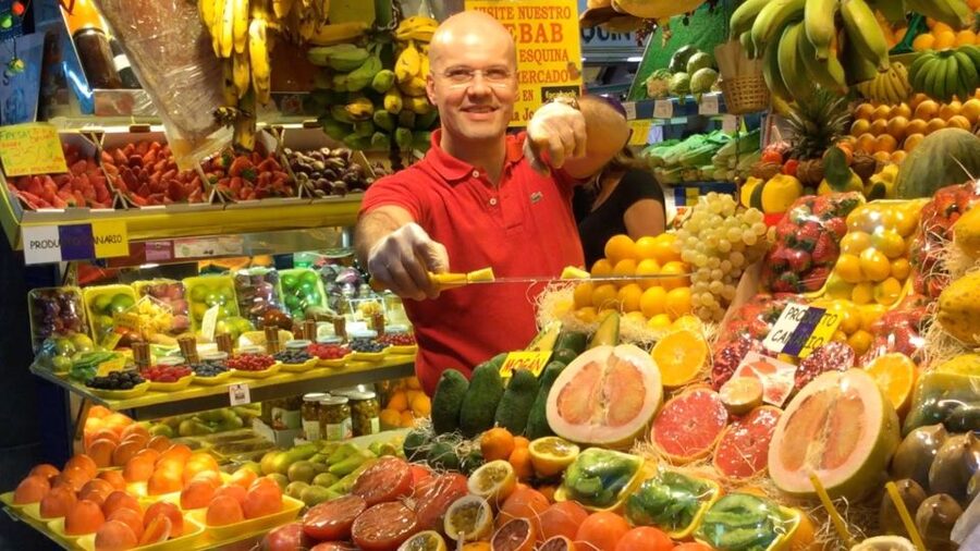 Las Palmas: Private Old City Guided Walking Tour with Tapas - The café stop makes the history easier to remember