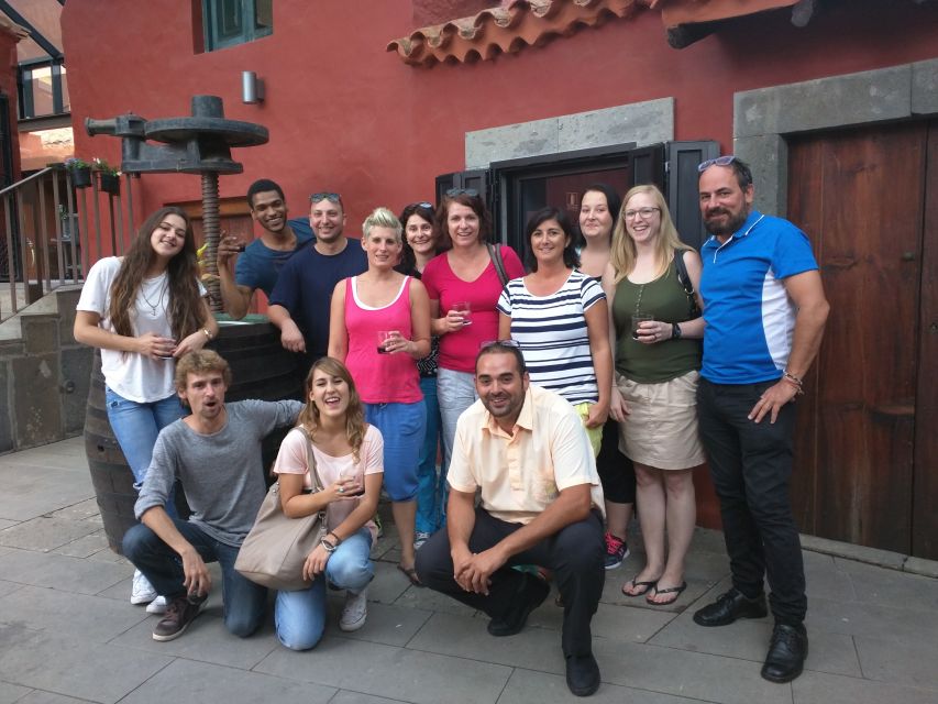 Las Palmas: Private Old City Guided Walking Tour with Tapas - San Telmo Park is a practical starting point