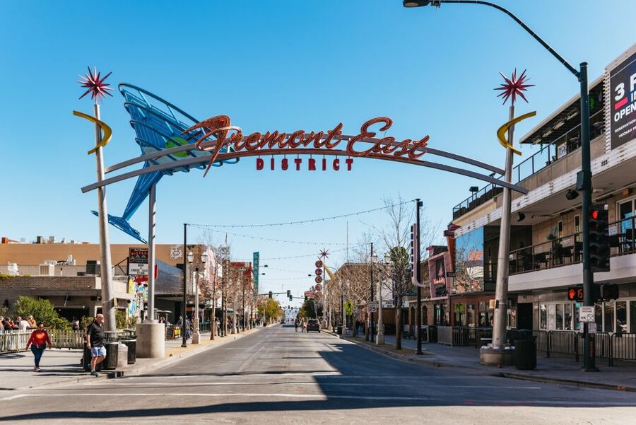 Las Vegas: Fremont Street Walking Tour - Under the four-block Viva Vision canopy