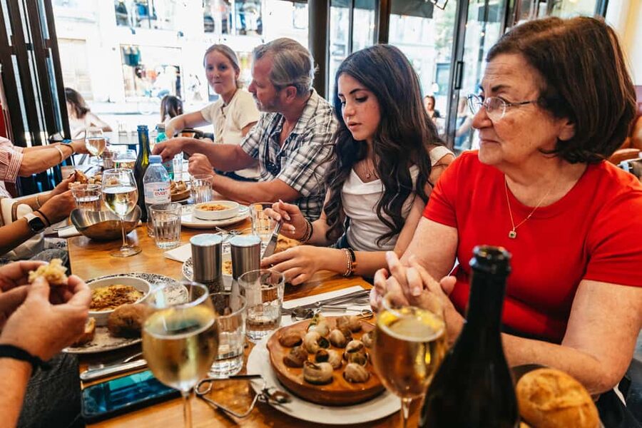 Le Marais Walking Food Tour with Cheese, Wine & Pastries - When to schedule the tour