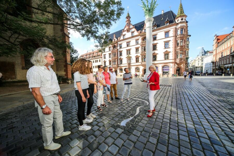 Leipzig: 2-Hour Guided Walking Tour in German - The Old Town Hall Anchors Market Square