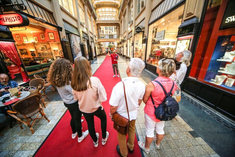 Leipzig: 2-Hour Guided Walking Tour in German - Barfußgässchen Adds Food and Evening Energy