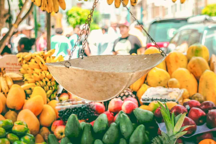 Lima: Miraflores Trending Flavors Half-Day Walking Tour - Mercado Nº 1 de Surquillo: the most useful stop