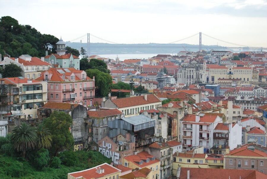 Lisbon: Alfama and São Jorge Castle Quarters Walking Tour - Roman Olisipo beneath modern Lisbon