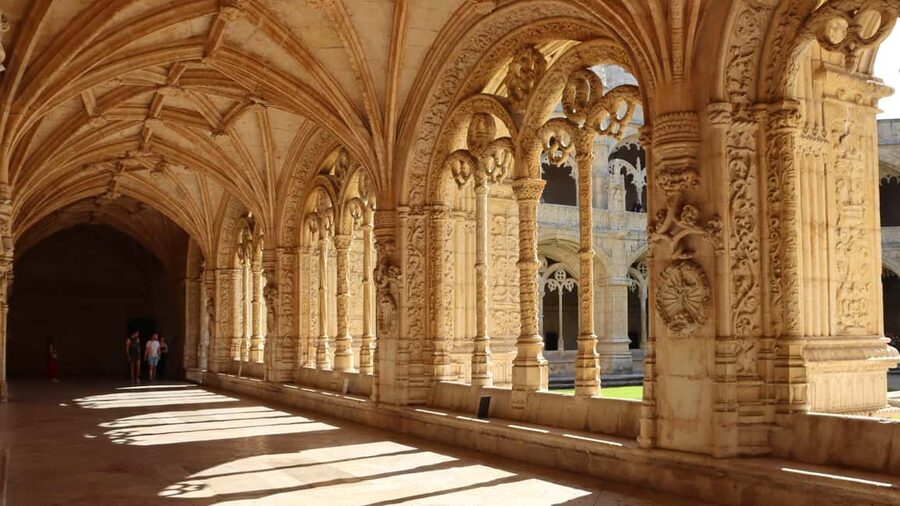 Lisbon: Belem Walking Tour with Jeronimos Monastery Ticket - Key details that shape the experience