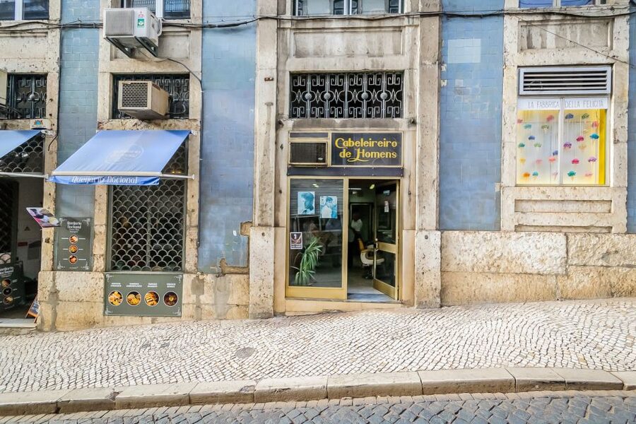 Lisbon: Best of City Private Walking Tour - Wine, a tapa, and the riverfront finish
