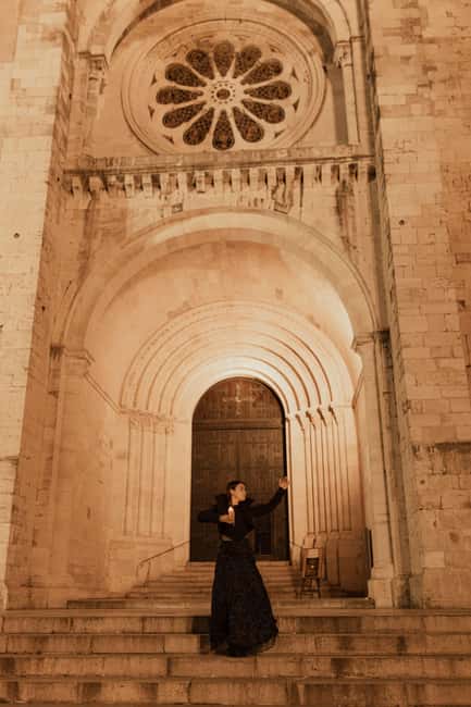 Lisbon by Night: Guided Walking Tour - The Unholy Secrets - Why the theatrical format works