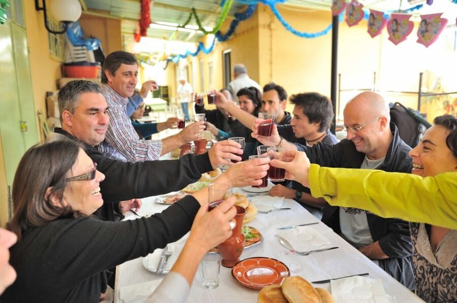 Lisbon: Food and Culture 3-Hour Walking Tour - What four tastings and a meal mean for the price