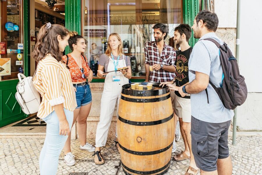 Lisbon: Food and Wine Small Group Walking Tour - A food tour that teaches you how Lisbon eats