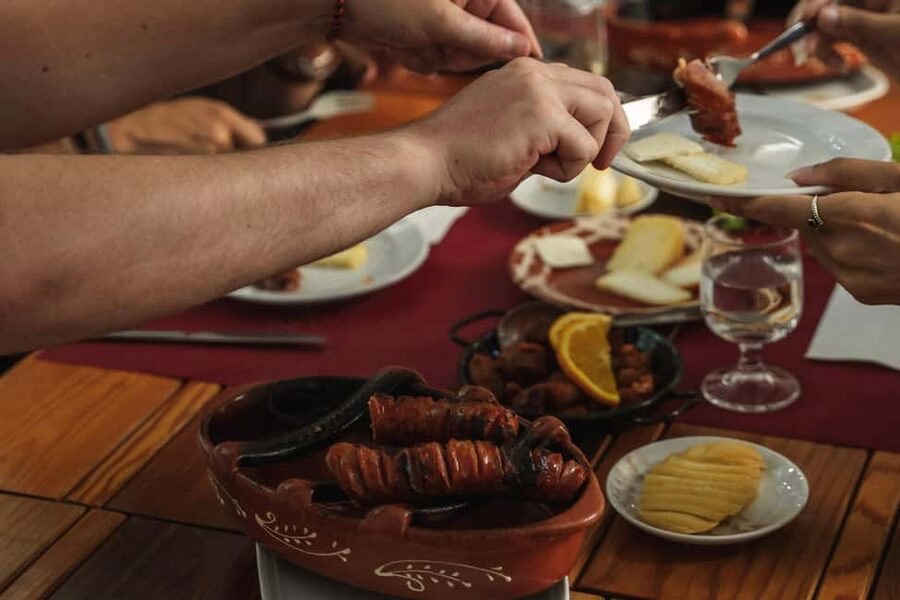 Lisbon: Food & Wine Walking Tour Through Baixa - Supremo Tribunal de Justiça and the meeting point