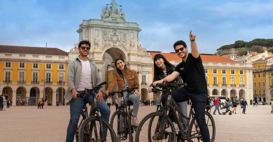 Lisbon: Private Boat Trip, Guided Walking Tour, Bike & Tram - Why this route works for a first look at Lisbon