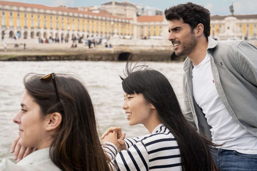 Lisbon: Private Boat Trip, Guided Walking Tour, Bike & Tram - Guide quality and group size
