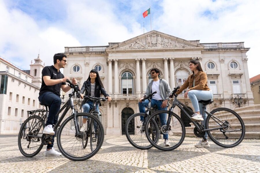 Lisbon: Private Boat Trip, Guided Walking Tour, Bike & Tram - Is $206 good value?