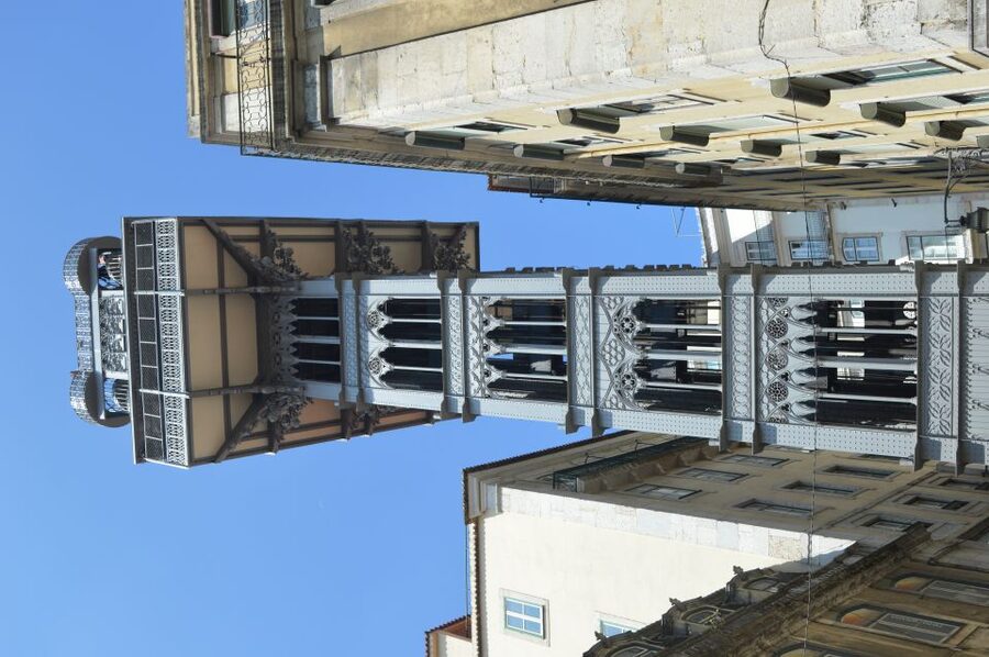 Lisbon: Starter Walking Tour to the highlights in German - Starting at Rossio Square