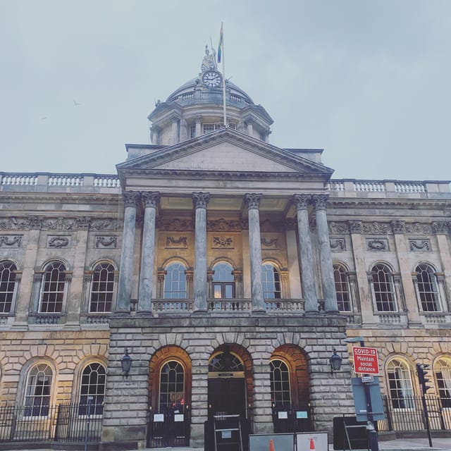 Liverpool: A Walk Through Time: Full History Walking Tour - What the guide adds to the experience