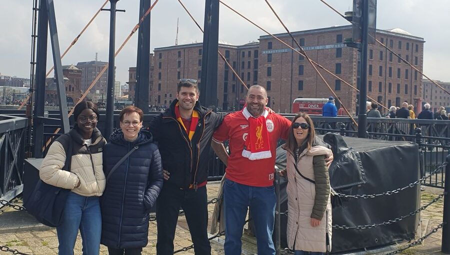 Liverpool: Guided City Walking Tour - Finishing at the Queen Victoria Monument