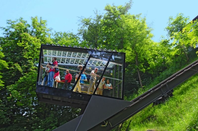 Ljubljana: Guided Walk & Funicular Ride to Ljubljana Castle - Starting at Town Hall and the Robba Fountain