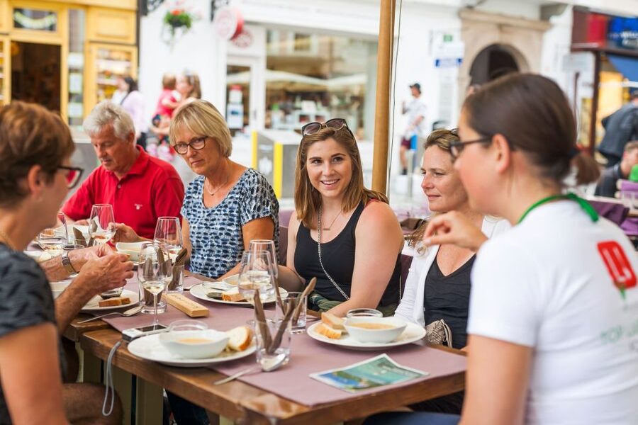 Ljubljana: Slovenian Cuisine Walking Tour with Tastings - The first stretch: city stories before the plates arrive