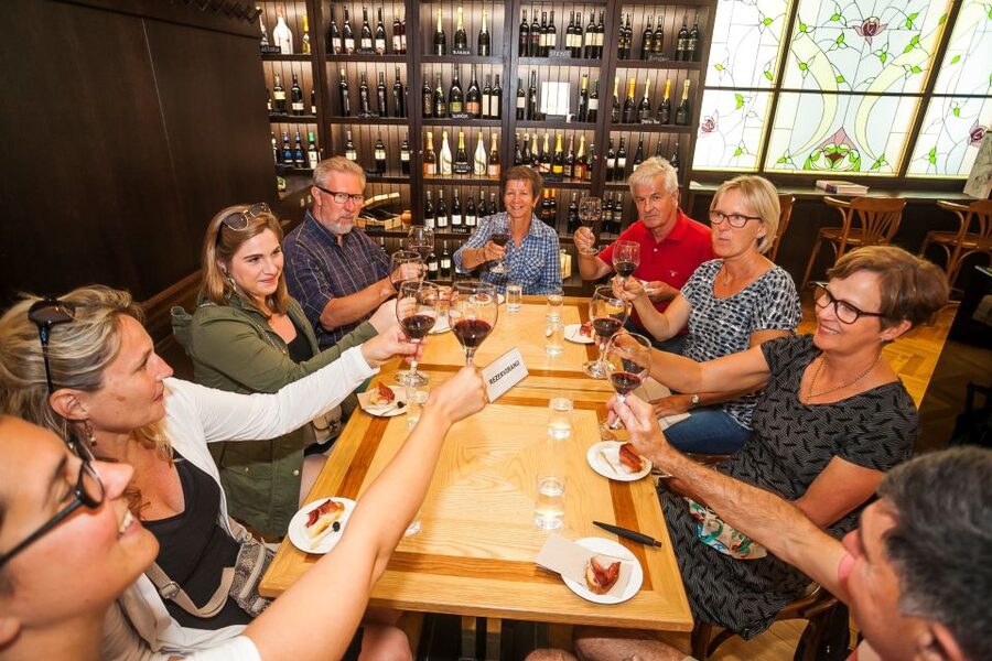Ljubljana: Slovenian Cuisine Walking Tour with Tastings - Five tasting experiences, not five tiny samples