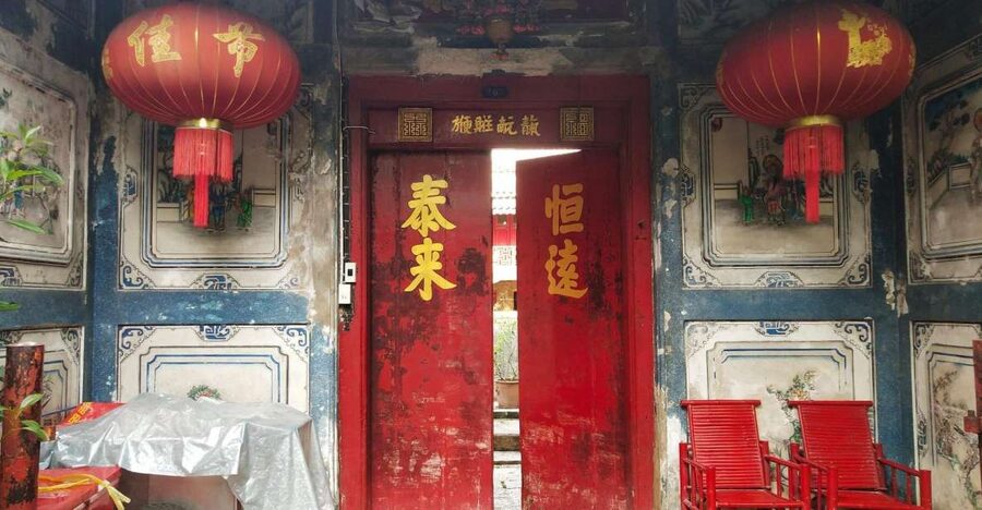 Local Life, Culture & Food Walking Tour at Chinatown - Thai-Chinese food, one bite at a time
