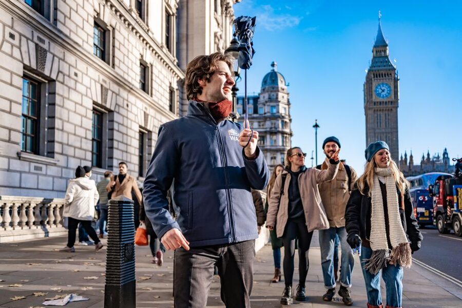 London: Best Landmarks Walking Tour - Why this two-hour route works well on a first day