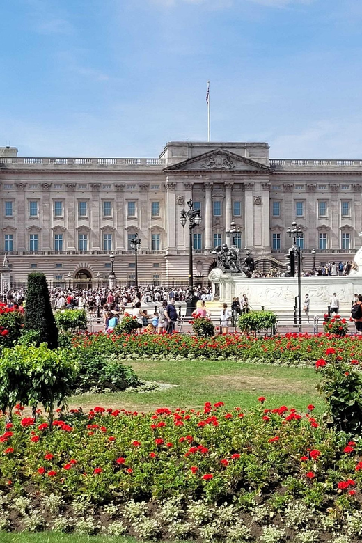 London: Buckingham Palace State Rooms & Royal Walking Tour - Clarence House and St James’s Palace