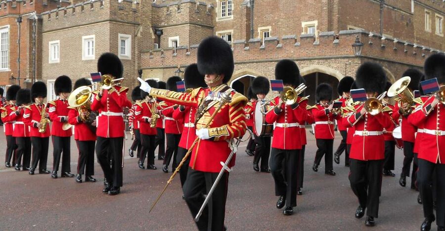 London: Changing of the Guard Walking Tour - Who will enjoy this walk most