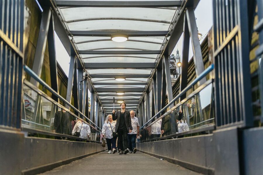 London: Ghost Walk and River Thames Boat Ride - Starting under the trees of Green Park