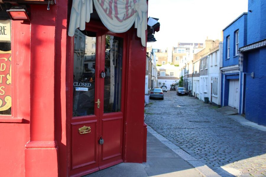 London: Guided Paddington Bear Walking Tour - Windsor Gardens, the Browns, and what you may not see