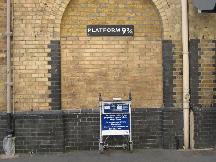 London: Harry Potter 3-Hour Private Walking Tour - Leadenhall Market and the Millennium Footbridge