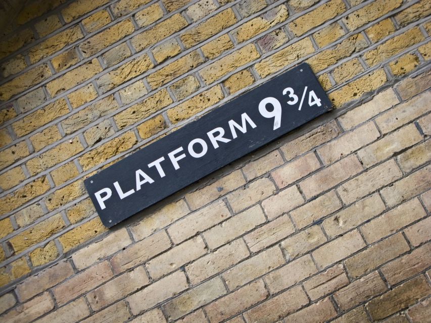 London: Harry Potter Filming Locations Walking Tour - Diagon Alley inspirations at Godwin’s Court and Cecil’s Court