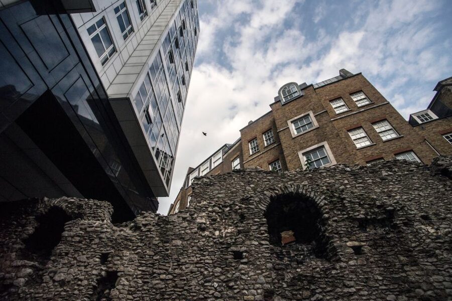 London: Jack the Ripper Walking Tour - The guides make or break the experience