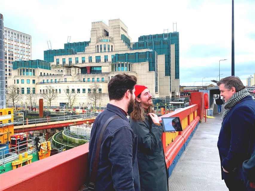 London: James Bond and Spies Walking Tour - Westminster Bridge and the Houses of Parliament