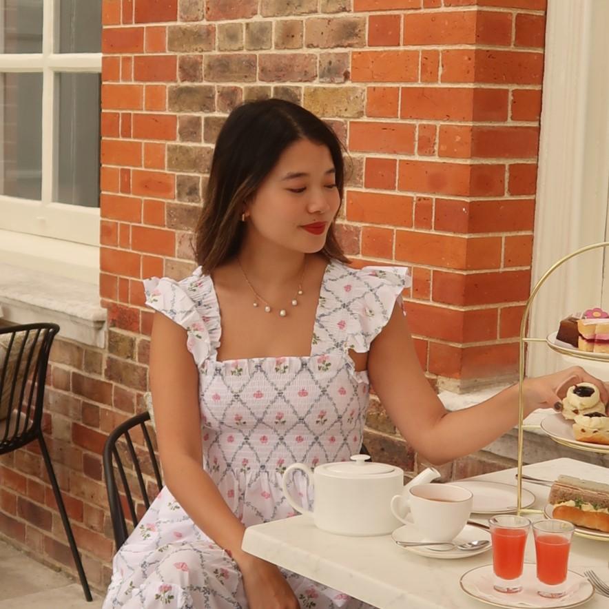 London: Kensington Palace Afternoon Tea & Guided Walk - The 50-Minute Walk Through Kensington Gardens