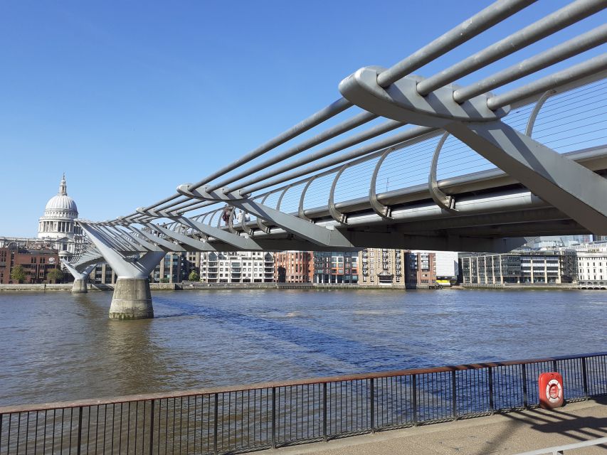 London: Medieval History Walking Tour from The Tower - London Bridge, Borough Market, and Southwark