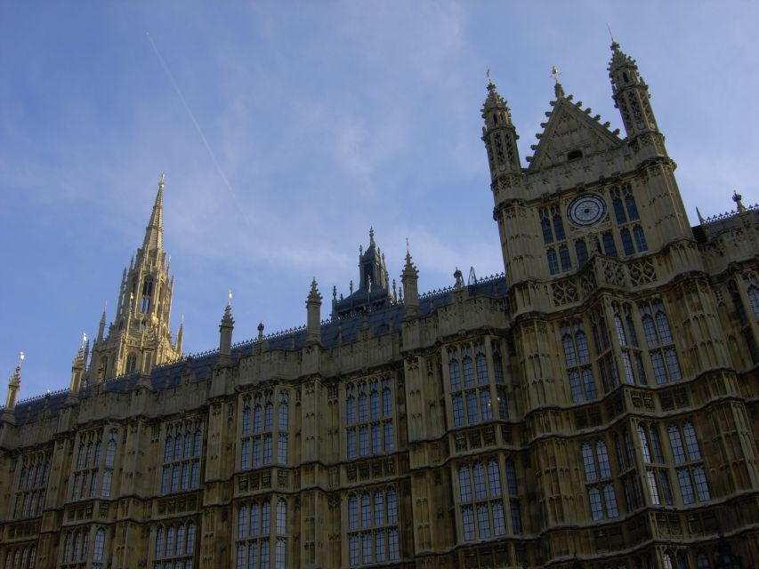 London: Private Walking Sightseeing Tour - Whitehall Connects Power, Ceremony, and Trafalgar Square