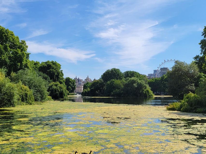 London: Royal Walking Tour and Buckingham Palace Audio Tour - Who should book this royal experience?