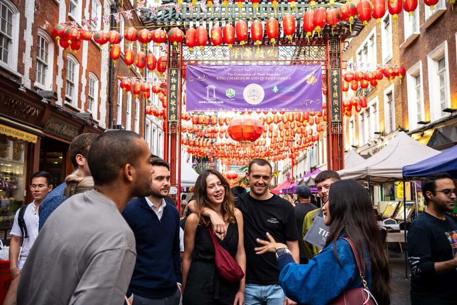 London's Best Bites: Soho & Chinatown Food Walking Tour - Meeting at the Spirit of Soho Mural