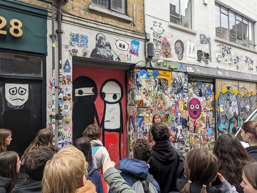 London: Street Art and Graffiti Guided Walking Tour - Why this East London walk is more than a mural hunt